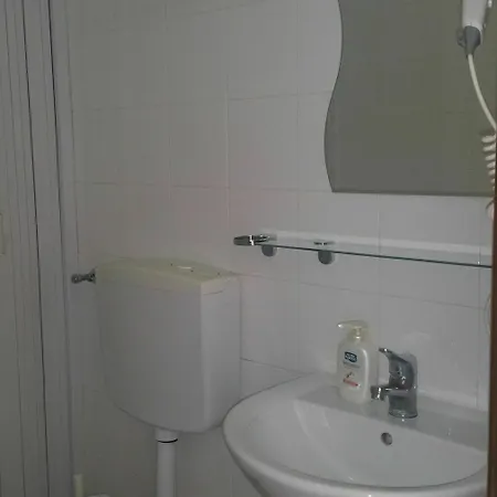 Girasole Viii Affittacamere 3*